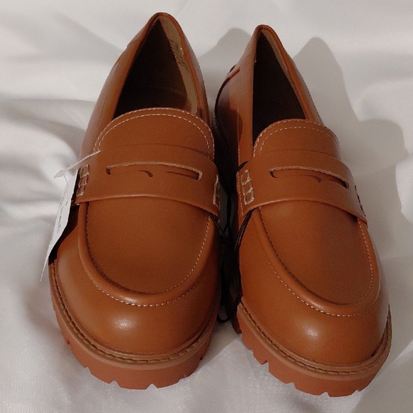 St. John's Bay Shoes - St. John's Bay Tan Loafers for Women
